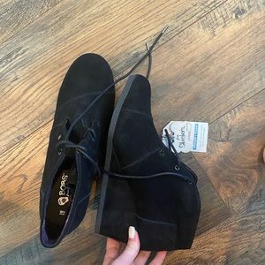 NEW W/ TAGS* womens bobs size 11 velvet wedges